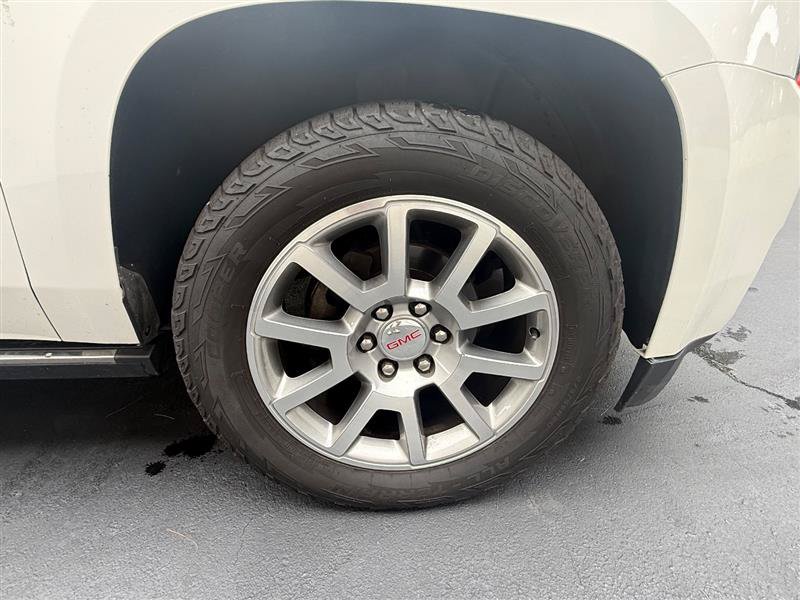 Used 2017 GMC Yukon XL Denali AWD/4WD image 12
