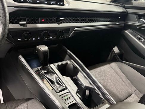 Used 2025 Honda Accord SE image 9