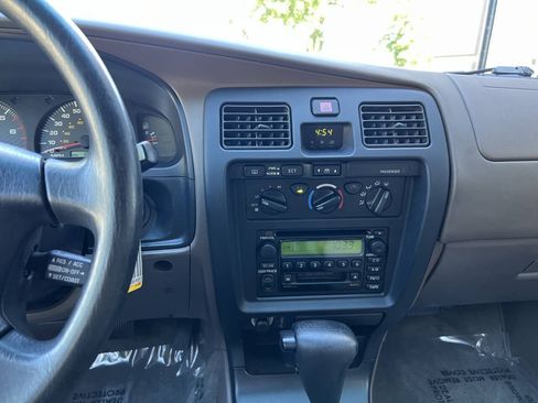 Used 2002 Toyota 4Runner SR5 RWD image 15