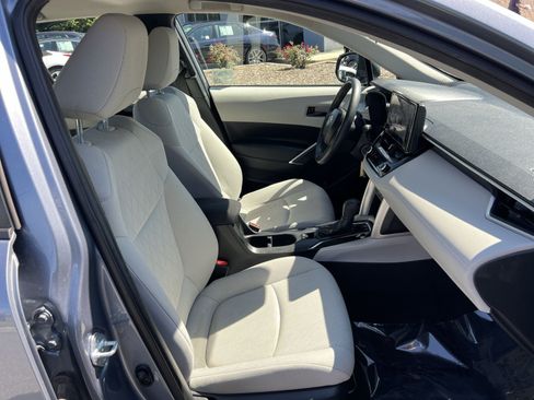 Used 2023 Toyota Corolla Cross L AWD/4WD image 25