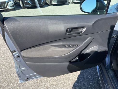 Used 2025 Toyota Corolla LE image 13