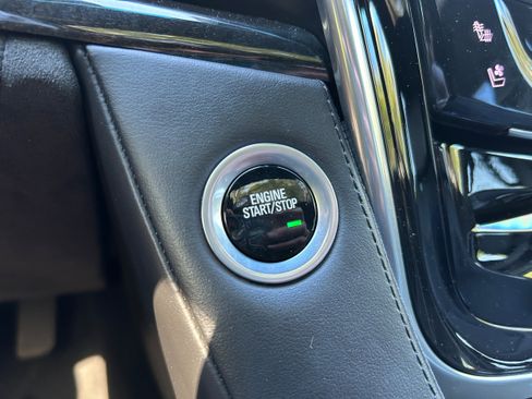Used 2019 Cadillac Escalade ESV Platinum AWD/4WD image 10