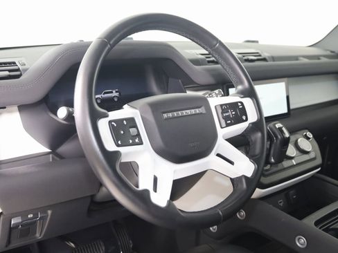 Used 2023 Land Rover Defender 110 S image 6