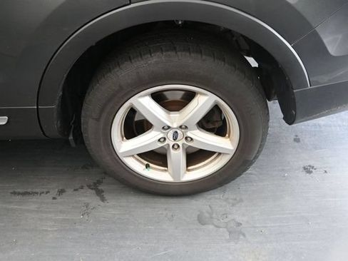 Used 2016 Ford Explorer XLT AWD/4WD image 12