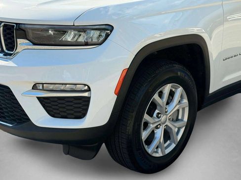 Used 2023 Jeep Grand Cherokee Limited AWD/4WD image 40