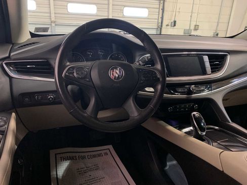 Used 2020 Buick Enclave Essence w/ Sound and Sites Package image 4