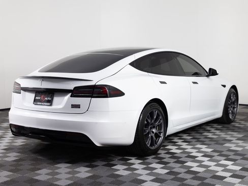 Used 2022 Tesla Model S Plaid image 7