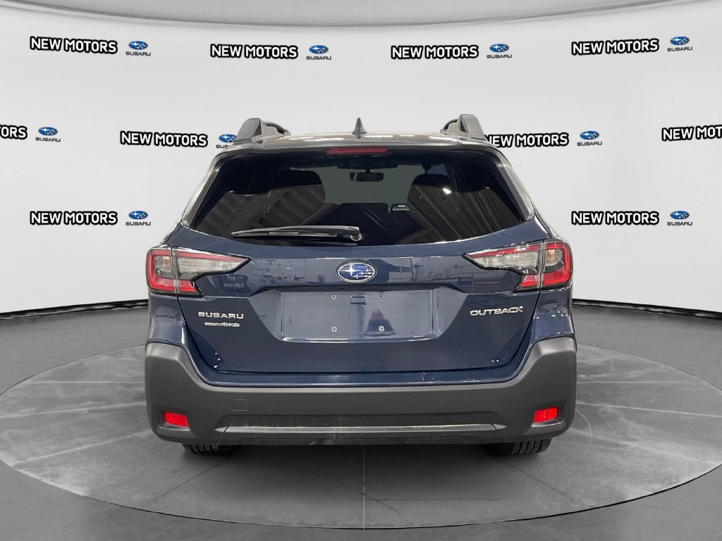 Used 2025 Subaru Outback Premium AWD/4WD image 4