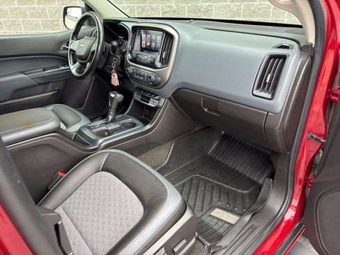 Used 2018 Chevrolet Colorado Z71 AWD/4WD image 34
