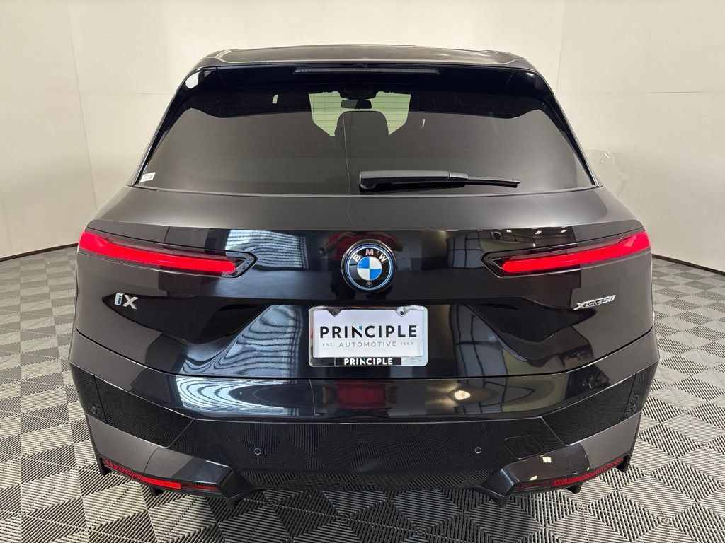 Certified 2024 BMW iX xDrive50 w/ Sport Package AWD/4WD image 6