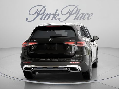 Used 2026 Mercedes-Benz GLC 300 4MATIC image 18