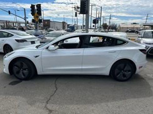 Used 2020 Tesla Model 3 Standard Range Plus image 4