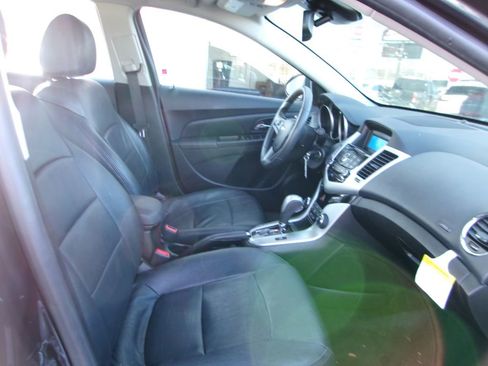 Used 2016 Chevrolet Cruze LT image 15