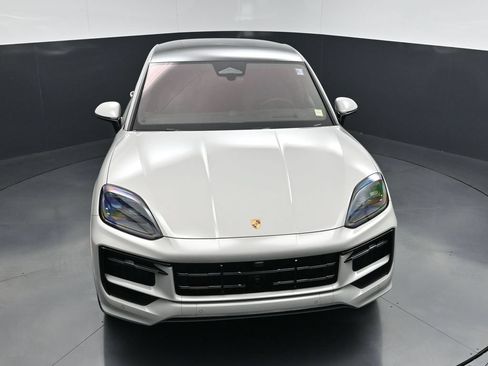 New 2026 Porsche Cayenne GTS AWD/4WD image 22