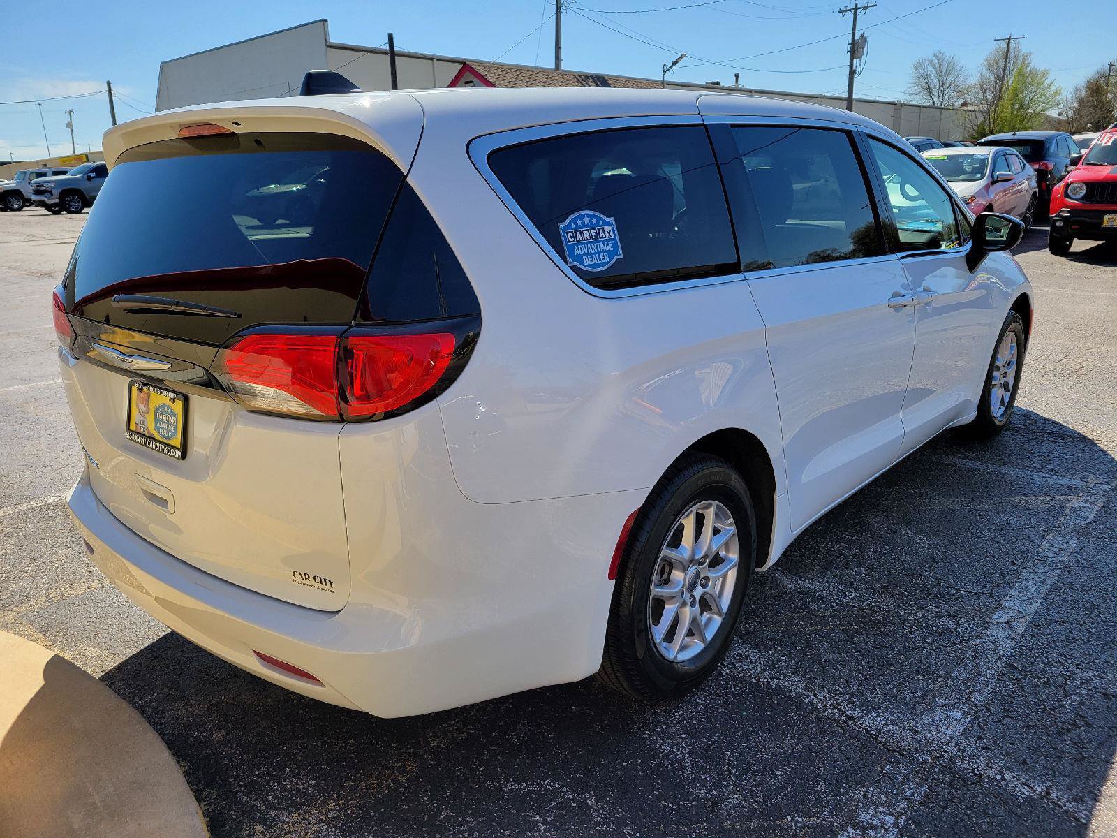 Used 2024 Chrysler Voyager LX FWD image 27