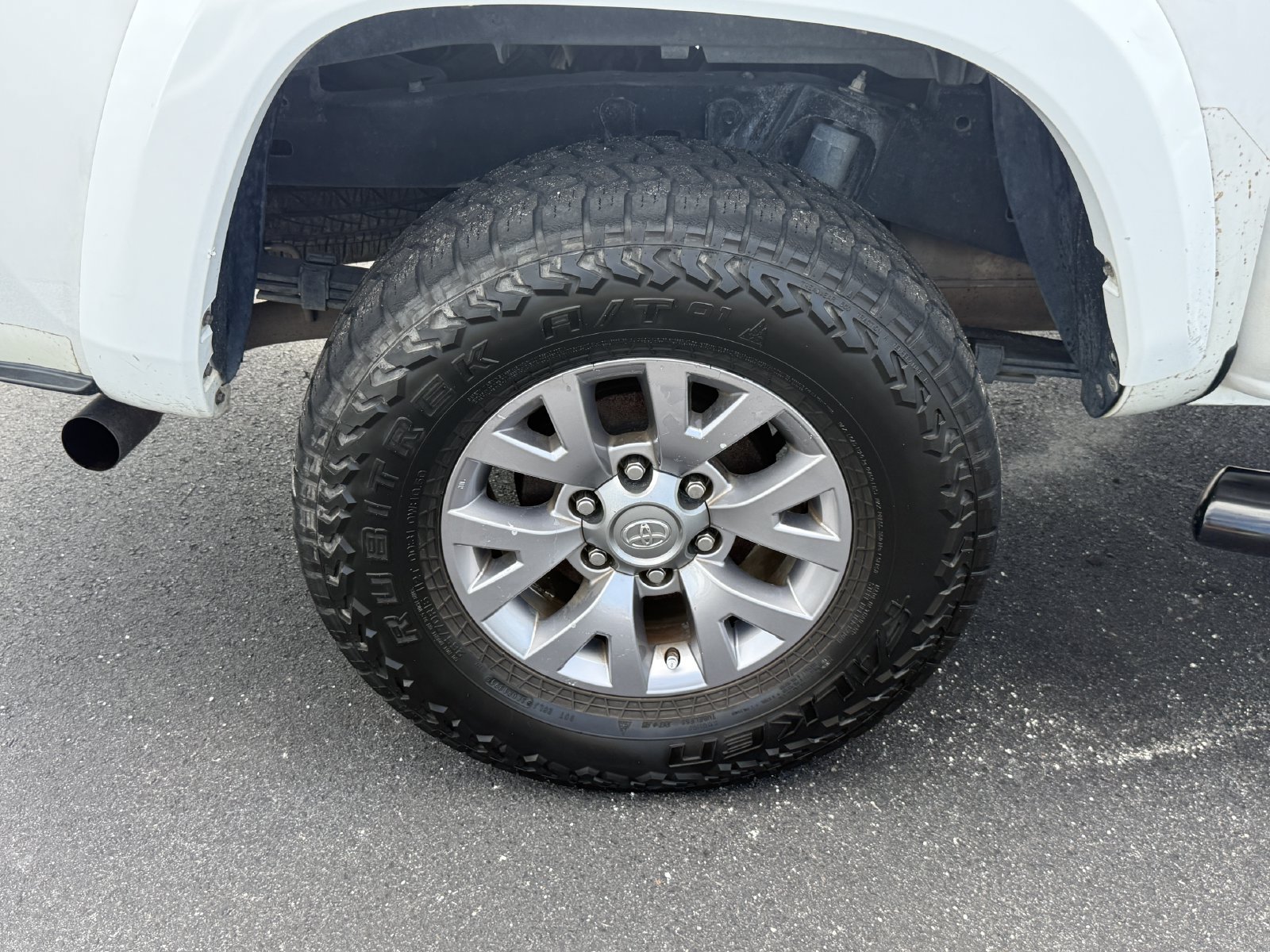 Used 2017 Toyota Tacoma SR5 RWD image 36