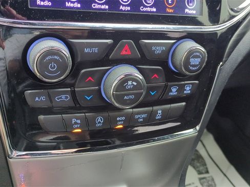 Used 2019 Jeep Grand Cherokee Altitude image 19