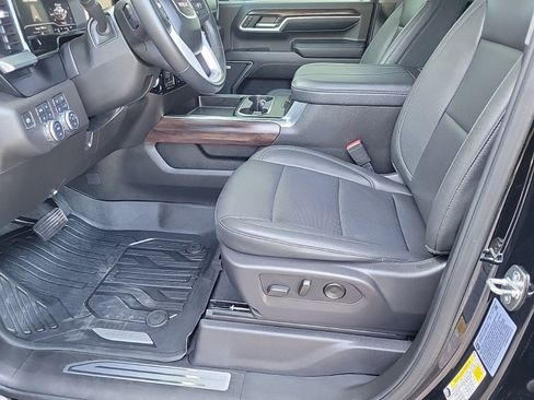 Used 2024 GMC Sierra 2500 SLT w/ SLT Convenience Package image 13