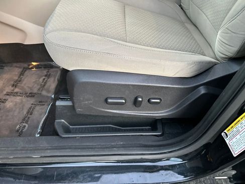 Used 2018 Ford Escape SE w/ SE Sync 3 Package image 16