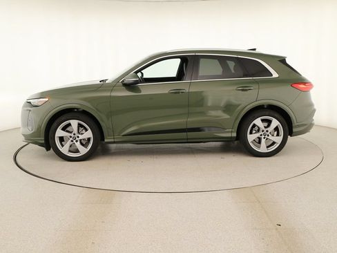 Used 2025 Audi Q5 Prestige AWD/4WD image 2