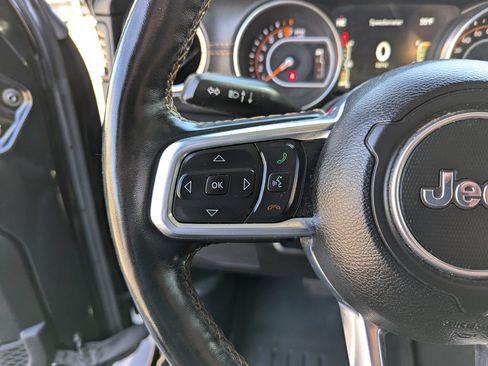Used 2021 Jeep Gladiator Overland AWD/4WD image 16