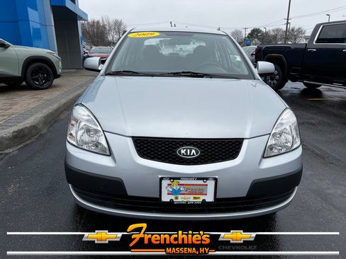 Used 2009 Kia Rio Sedan FWD image 2