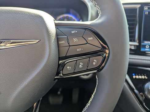 New 2026 Chrysler Pacifica Select w/ S Appearance Package FWD image 20
