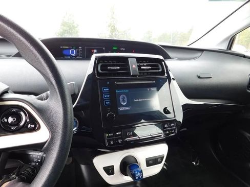 Used 2016 Toyota Prius Two image 14