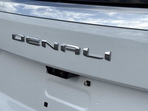 New 2026 GMC Yukon XL Denali w/ Denali Reserve Package AWD/4WD image 7