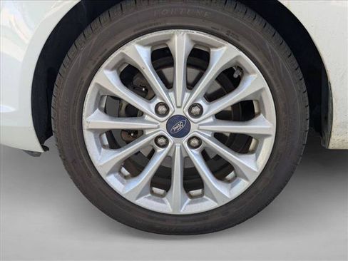 Used 2014 Ford Fiesta SE w/ Equipment Group 201A FWD image 23