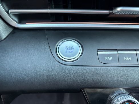 Certified 2023 Hyundai Elantra Limited image 32