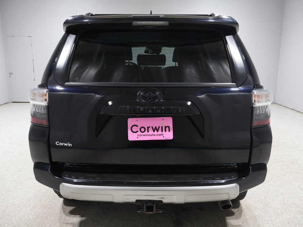 Used 2022 Toyota 4Runner TRD Off-Road Premium w/ Moonroof Package AWD/4WD image 3