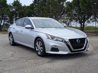 Used 2020 Nissan Altima 2.5 S FWD video 1