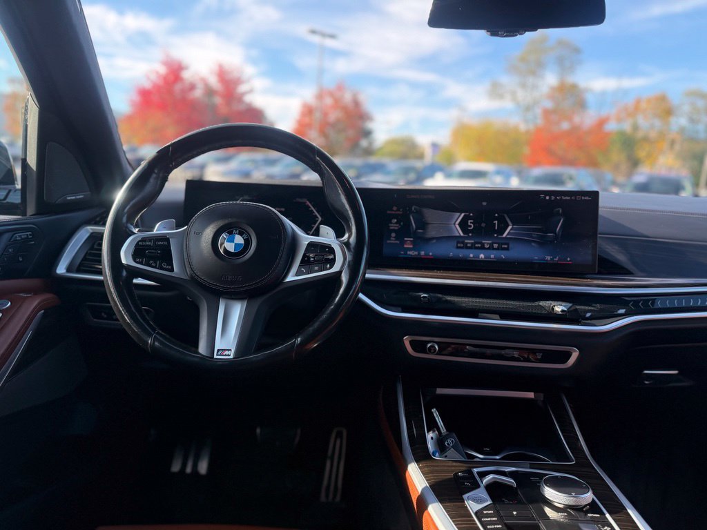 Used 2024 BMW X7 xDrive40i w/ M Sport Package AWD/4WD image 22