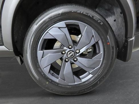 New 2026 Nissan Rogue SV FWD image 10