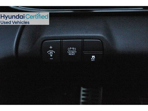 Certified 2025 Hyundai Elantra SEL FWD image 20