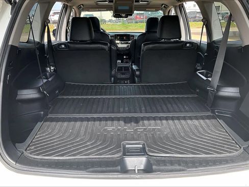 Used 2019 Honda Pilot Touring image 32