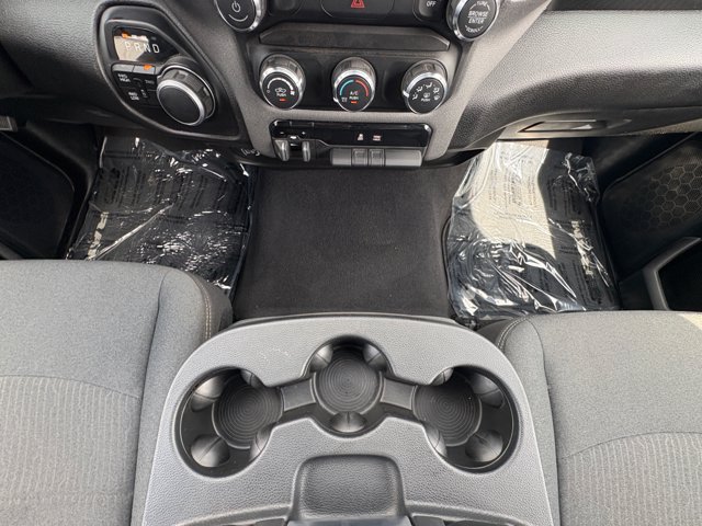 Used 2024 RAM 2500 Tradesman w/ Chrome Appearance Group AWD/4WD image 12