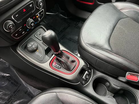 Used 2018 Jeep Compass Trailhawk w/ Cold Weather Group image 12