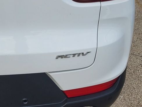 Used 2021 Chevrolet TrailBlazer ACTIV w/ Convenience Package FWD image 3