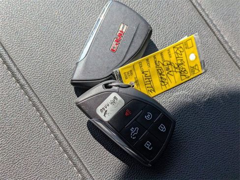 Used 2024 GMC Sierra 1500 Elevation image 36