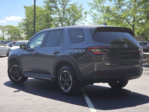 Certified 2023 Honda Pilot LX image 19