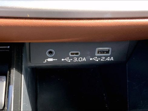 Used 2023 Subaru Outback Touring AWD/4WD image 15