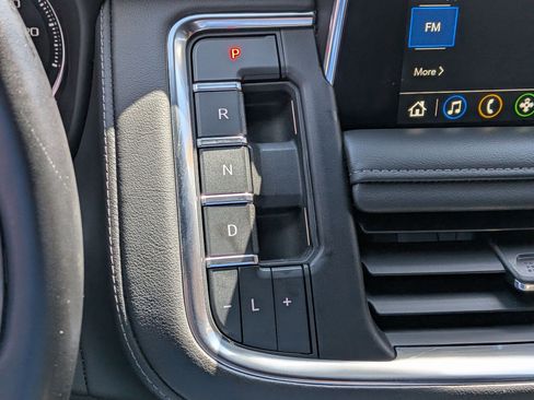 Certified 2021 Chevrolet Tahoe Z71 AWD/4WD image 23