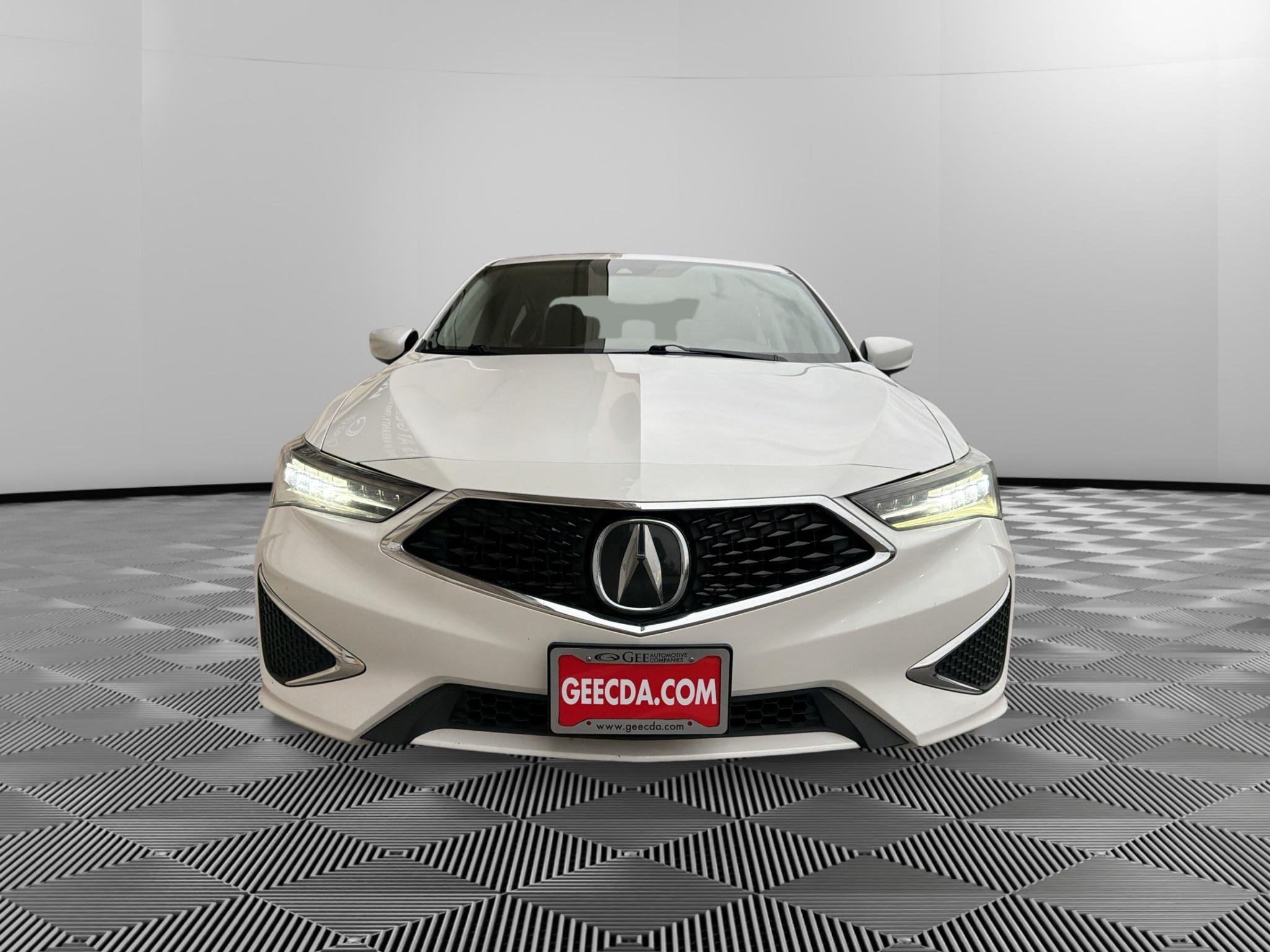 Used 2019 Acura ILX FWD image 2