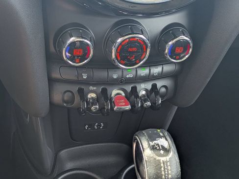 Used 2017 MINI Cooper 2-Door Hardtop FWD image 19