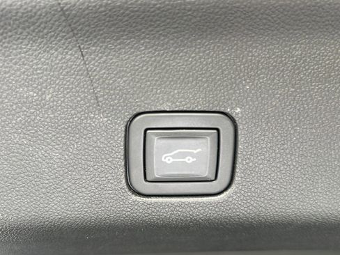 Used 2021 Chevrolet Tahoe High Country AWD/4WD image 35
