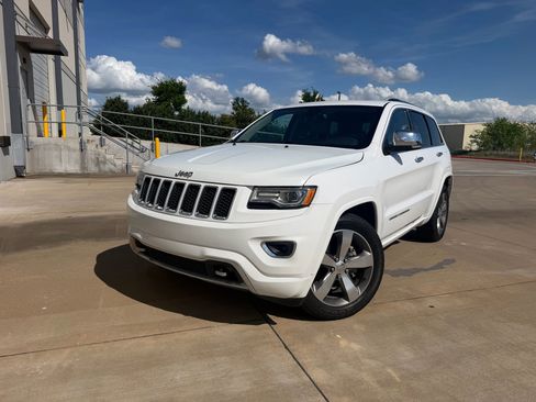 Used 2015 Jeep Grand Cherokee Overland image 9