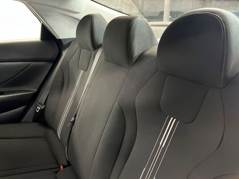 Used 2023 Hyundai Elantra SEL w/ Convenience Package image 21