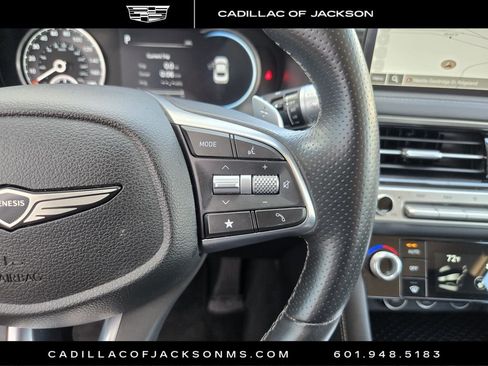 Used 2025 Genesis G70 2.5T RWD image 18
